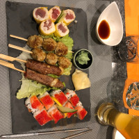 Perigord Sushi Wok food