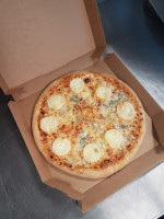 Domino's Pizza Vichy food