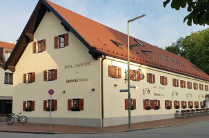 Gasthaus zum Erdinger Weissbräu outside