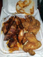 Wilma's Bbq food