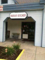 Hunan Kitchen outside