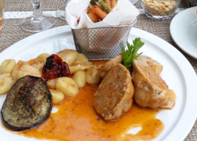 Relais De La Lavande food