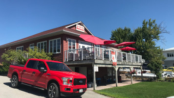 The Gull's Nest Restaurant outside