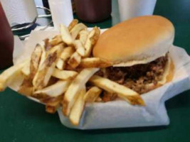 Hooten Holler'n Bbq food