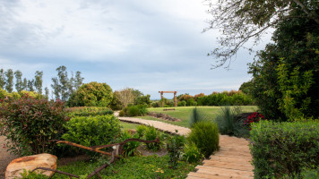 Rusty Gate Grove Winery inside