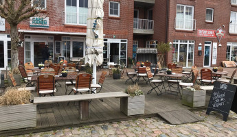 Cafe am Hafen outside