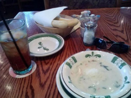 Olive Garden food