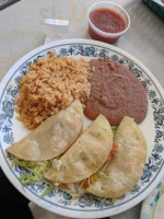 Leti's Tacos food