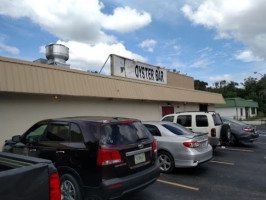 Nice And Easy Oyster Bar And Grill outside