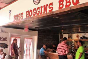 Boss Hoggin's Bbq food