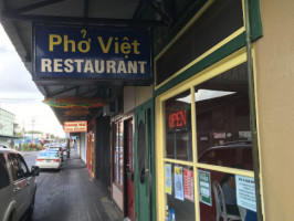 Phở Việt outside