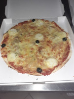 Pizza Carriere Alban food