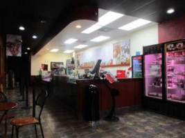 Cold Stone Creamery inside