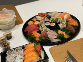 Sushi Montfort food