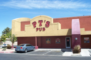 Pt's Pub outside