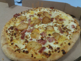 Domino's Pizza Vichy food