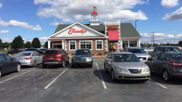 Friendly's outside