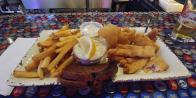 Woodshed Bar & Grill food