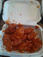 Detroit Wing Company food