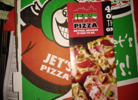 Jet's Pizza food