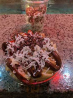 Frutta Bowls food