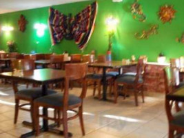 Los Tacos Locos (s York Rd) inside