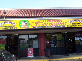 Los Pollos Hermanos outside