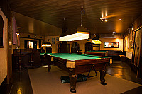 Billard-café College inside