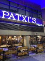 Patxi's Pizza outside