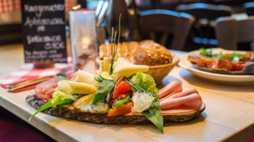 Bocksbeutel-stube Im Pillhofer food