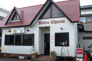 Bistro Charme outside