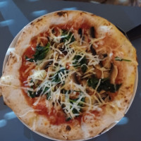 Grumpy's Wood Fired Pizza food