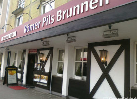 Römer Pils Brunnen outside