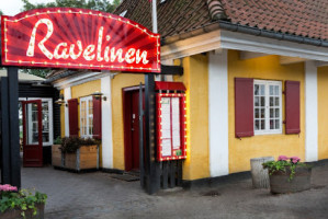 Ravelinen outside