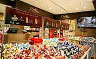 Lindt Plaza Cataluna food