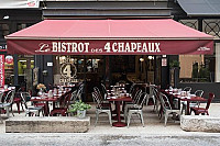 Le Bistrot Des 4 Chapeaux inside