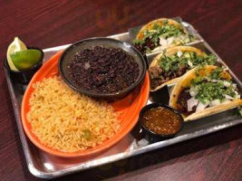 El Tapatio Mexican Cantina food