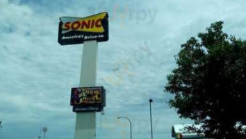 Sonic Drive-in outside