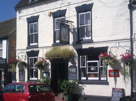 The White Lion Inn inside