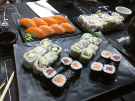 Nina Sushi food