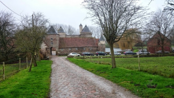 Auberge Du Donjon outside