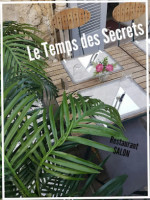 Le Temps Des Secrets food