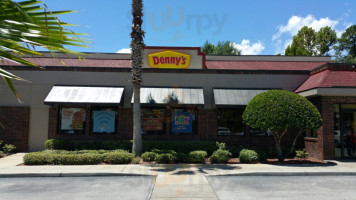 Denny's outside