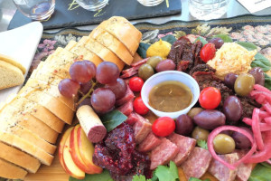 Summerwind Vineyard food