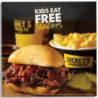 Dickey's Barbecue Pit food