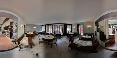 Le Clos du Chateau inside