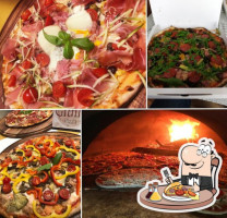 Giulio Pizza food