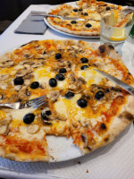 Pizza Oskian food