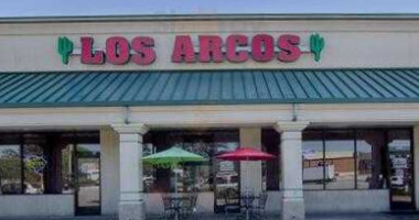 Los Arcos Mexican inside