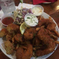 Valdos Seafood House food